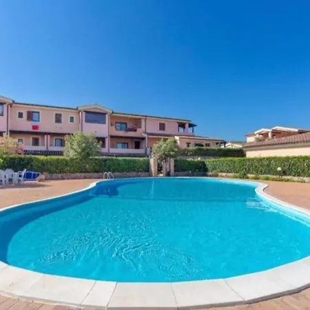 Murta Maria - Pool, Veranda & Parking شقة *